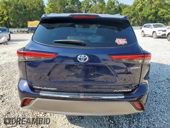 ✅ 2023 Toyota Highlander Hybrid Platinum • VIN: 5TDFARAH8PS016521 • Lot: 71727985. Listed on Copart with 22,936 mi. Free auction sales archive from the USA and detailed vehicle history report at DreamBid. Image 6.