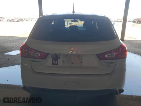 ✅ 2016 Mitsubishi Outlander SE • VIN: JA4AP3AW0GZ044150 • Lot: 86278815. Wystawiony na Copart z przebiegiem 141 919 mil. Bezpłatny archiwum sprzedaży aukcyjnych z USA i szczegółowy raport historii pojazdu na DreamBid. Zdjęcie 6.