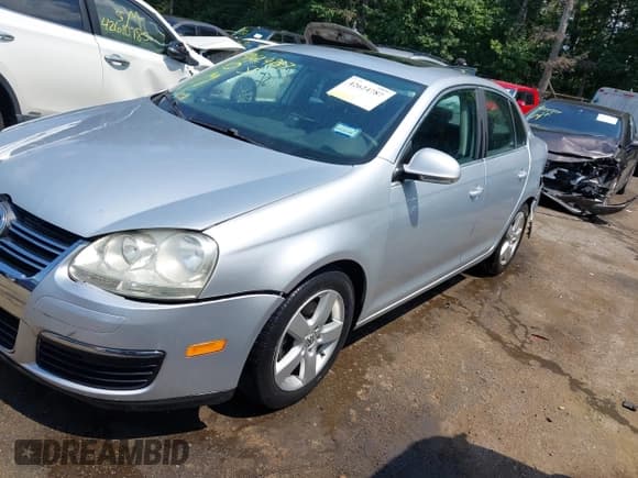 ✅ 2008 Volkswagen Jetta SE • VIN: 3VWRM71K58M061449 • Lot: 42624787. Listed on IAAI with 107,972 mi. Free auction sales archive from the USA and detailed vehicle history report at DreamBid. Image 17.