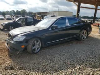 ✅ 2013 Mercedes-Benz S 550 • VIN: WDDNG7DB8DA509300 • Lot: 66391295. Wystawiony na Copart z przebiegiem 113 913 mil. Bezpłatny archiwum sprzedaży aukcyjnych z USA i szczegółowy raport historii pojazdu na DreamBid. Zdjęcie 1.