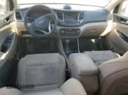 ✅ 2017 Hyundai Tucson SE • VIN: KM8J3CA40HU504739 • Лот: 92613605. Опубликован ранее на Copart с пробегом 196 981 миль. Бесплатный доступ к архиву аукционных продаж из США и подробный отчёт об истории автомобиля на DreamBid. Изображение 8.