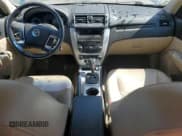 ✅ 2010 Mercury Milan Premier • VIN: 3MEHM0CG6AR652301 • Lot: 62368565. Wystawiony na Copart z przebiegiem 153 300 mil. Bezpłatny archiwum sprzedaży aukcyjnych z USA i szczegółowy raport historii pojazdu na DreamBid. Zdjęcie 8.