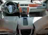 2010 Chevrolet Suburban LT z VIN 1GNUKJE30AR244983, wystawiony jako Copart lot #61648495 z przebiegiem 154 958 mil mil oraz Szkoda całkowita • Salvage title. Historia ofert i sprzedaży dostępna na DreamBid. Obrazek 8.