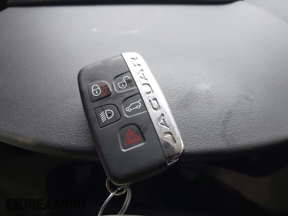 ✅ 2017 Jaguar F-Pace S • VIN: SADCM2BV9HA499140 • Lot: 43509518. Wystawiony na IAAI z przebiegiem 146 004 mil. Bezpłatny archiwum sprzedaży aukcyjnych z USA i szczegółowy raport historii pojazdu na DreamBid. Zdjęcie 11.