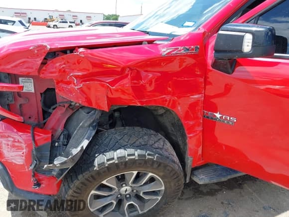 ✅ 2021 Chevrolet Silverado 1500 RST • VIN: 3GCUYEED4MG183407 • Lot: 42458607. Wystawiony na IAAI z przebiegiem 118 382 mil. Bezpłatny archiwum sprzedaży aukcyjnych z USA i szczegółowy raport historii pojazdu na DreamBid. Zdjęcie 6.