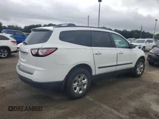 ✅ 2017 Chevrolet Traverse LS • VIN: 1GNKRFKD8HJ137573 • Lot: 74602644. Wystawiony na Copart z przebiegiem Nie podano. Bezpłatny archiwum sprzedaży aukcyjnych z USA i szczegółowy raport historii pojazdu na DreamBid. Zdjęcie 3.