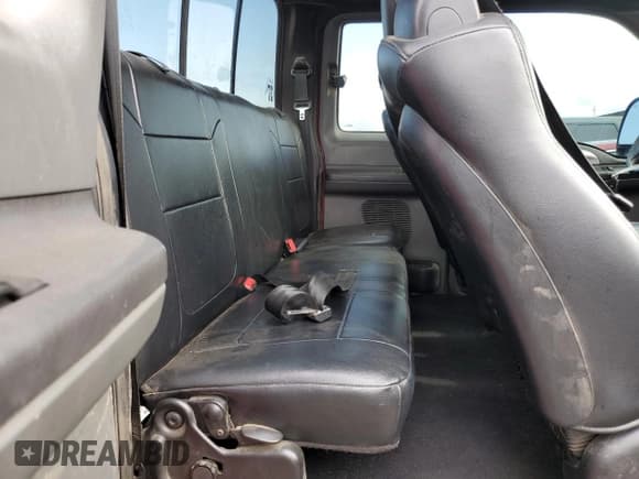 ✅ 2007 Ford F-250 XL • VIN: 1FTSX21P47EA09387 • Lot: 59306775. Wystawiony na Copart z przebiegiem 134 702 mil. Bezpłatny archiwum sprzedaży aukcyjnych z USA i szczegółowy raport historii pojazdu na DreamBid. Zdjęcie 10.