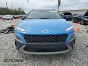 ✅ 2022 Hyundai Kona SEL • VIN: KM8K62AB3NU883543 • Лот: 72691784. Опубликован ранее на Copart с пробегом 76 182 миль. Бесплатный доступ к архиву аукционных продаж из США и подробный отчёт об истории автомобиля на DreamBid. Изображение 5.