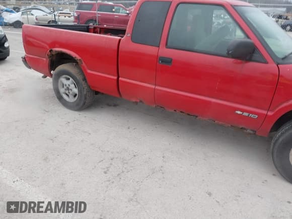 ✅ 2002 Chevrolet S-10 LS • VIN: 1GCDT19W928196725 • Лот: 41460012. Опубликован ранее на IAAI с пробегом 191 621 миль. Бесплатный доступ к архиву аукционных продаж из США и подробный отчёт об истории автомобиля на DreamBid. Изображение 6.