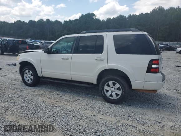 ✅ 2010 Ford Explorer XLT • VIN: 1FMEU6DEXAUA47271 • Lot: 61426815. Wystawiony na Copart z przebiegiem 324 789 mil. Bezpłatny archiwum sprzedaży aukcyjnych z USA i szczegółowy raport historii pojazdu na DreamBid. Zdjęcie 2.