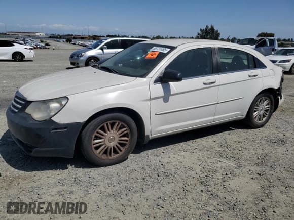 ✅ 2008 Chrysler Sebring LX • VIN: 1C3LC46K28N165622 • Lot: 56737465. Listed on Copart with 173,420 mi. Free auction sales archive from the USA and detailed vehicle history report at DreamBid. Image 1.