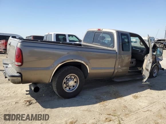 ✅ 2002 Ford F-250 XL • VIN: 1FTNX20F12EA19230 • Lot: 74044634. Listed on Copart with 392,488 mi. Free auction sales archive from the USA and detailed vehicle history report at DreamBid. Image 3.
