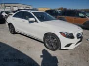 ✅ 2021 Mercedes-Benz C 300 • VIN: W1KWF8EBXMR633887 • Lot: 91427615. Wystawiony na Copart z przebiegiem 6 520 mil. Bezpłatny archiwum sprzedaży aukcyjnych z USA i szczegółowy raport historii pojazdu na DreamBid. Zdjęcie 4.