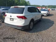 ✅ 2020 Volkswagen Tiguan S • VIN: 3VV0B7AX8LM138676 • Lot: 42863211. Wystawiony na IAAI z przebiegiem 82 320 mil. Bezpłatny archiwum sprzedaży aukcyjnych z USA i szczegółowy raport historii pojazdu na DreamBid. Zdjęcie 4.