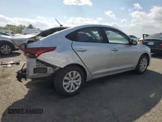 2021 Hyundai Accent SE z VIN 3KPC24A61ME128245, wystawiony jako Copart lot #74577424 z przebiegiem 70 647 mil mil oraz Szkoda całkowita • Salvage title. Historia ofert i sprzedaży dostępna na DreamBid. Obrazek 3.