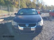 ✅ 2008 Volkswagen Eos Lux • VIN: WVWFA71F88V015721 • Lot: 43408431. Wystawiony na IAAI z przebiegiem 140 224 mil. Bezpłatny archiwum sprzedaży aukcyjnych z USA i szczegółowy raport historii pojazdu na DreamBid. Zdjęcie 12.