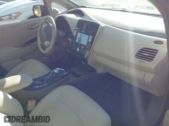 ✅ 2011 Nissan LEAF SL • VIN: JN1AZ0CP1BT007143 • Лот: 43819738. Опубликован ранее на IAAI с пробегом 76 438 миль. Бесплатный доступ к архиву аукционных продаж из США и подробный отчёт об истории автомобиля на DreamBid. Изображение 5.