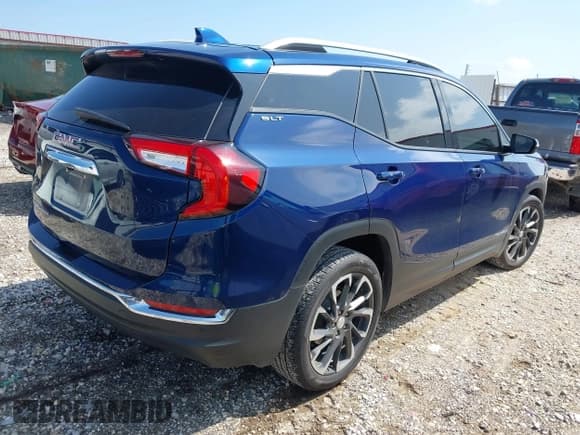 ✅ 2022 GMC Terrain SLT • VIN: 3GKALPEV2NL297201 • Lot: 42729759. Wystawiony na IAAI z przebiegiem 40 308 mil. Bezpłatny archiwum sprzedaży aukcyjnych z USA i szczegółowy raport historii pojazdu na DreamBid. Zdjęcie 4.