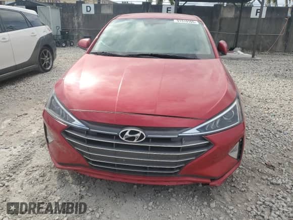 ✅ 2020 Hyundai Elantra SEL • VIN: 5NPD84LF4LH586372 • Lot: 91319165. Wystawiony na Copart z przebiegiem 85 247 mil mil. Skorzystaj z bezpłatnego archiwum sprzedaży aukcyjnych z USA i zobacz szczegółowy raport historii pojazdu na DreamBid. Zdjęcie 5.