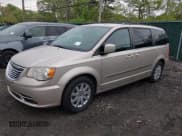 ✅ 2015 Chrysler Town & Country • VIN: 2C4BC1BG3FR324266 • Lot: 42239802. Listed on IAAI with 206,998 mi. Free auction sales archive from the USA and detailed vehicle history report at DreamBid. Image 2.