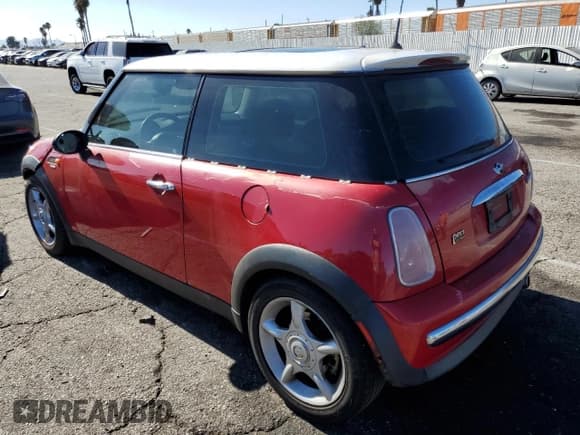 ✅ 2004 MINI Hardtop • VIN: WMWRC334X4TJ53405 • Lot: 69753575. Listed on Copart with 139,175 mi. Free auction sales archive from the USA and detailed vehicle history report at DreamBid. Image 2.