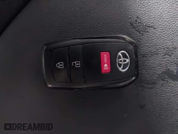 ✅ 2025 Toyota Corolla Cross XLE • VIN: 7MUEAAAG6SV129256 • Lot: 43863545. Listed on IAAI with 20,550 mi. Free auction sales archive from the USA and detailed vehicle history report at DreamBid. Image 11.