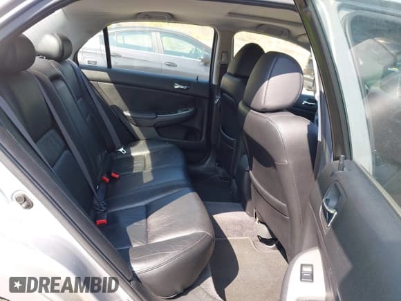 ✅ 2003 Honda Accord EX • VIN: 1HGCM665X3A020103 • Lot: 42402959. Listed on IAAI with 184,751 mi. Free auction sales archive from the USA and detailed vehicle history report at DreamBid. Image 8.