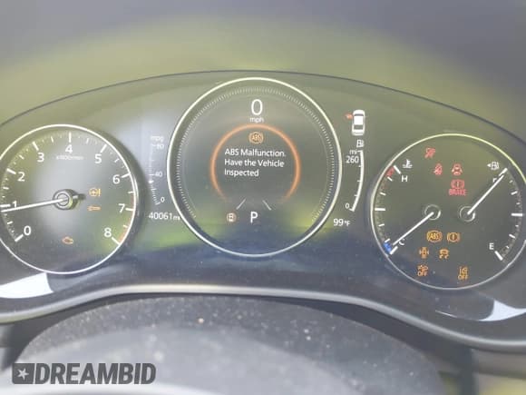 ✅ 2024 Mazda 3 S Carbon Edition • VIN: 3MZBPBCM6RM411828 • Lot: 42802141. Listed on IAAI with 40,061 mi. Free auction sales archive from the USA and detailed vehicle history report at DreamBid. Image 7.