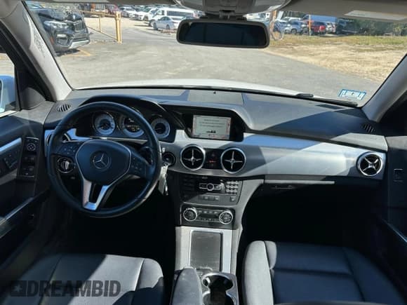 ✅ 2014 Mercedes-Benz GLK 350 • VIN: WDCGG8JB9EG313291 • Lot: 85735915. Listed on Copart with 83,593 mi. Free auction sales archive from the USA and detailed vehicle history report at DreamBid. Image 5.