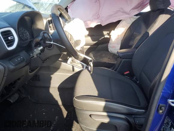 2022 Hyundai Venue SEL z VIN KMHRC8A33NU186828, wystawiony jako Copart lot #79572954 z przebiegiem 17 975 mil mil oraz Szkoda całkowita • Salvage title. Historia ofert i sprzedaży dostępna na DreamBid. Obrazek 7.