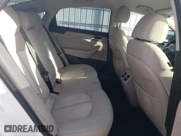 ✅ 2019 Hyundai Sonata • VIN: KMHE14L27KA089209 • Лот: 47297365. Опубликован ранее на Copart с пробегом 80 558 миль. Бесплатный доступ к архиву аукционных продаж из США и подробный отчёт об истории автомобиля на DreamBid. Изображение 10.