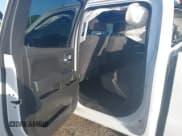 ✅ 2018 Chevrolet Silverado 1500 LT • VIN: 3GCUKREC2JG373136 • Lot: 43377912. Wystawiony na IAAI z przebiegiem 113 869 mil. Bezpłatny archiwum sprzedaży aukcyjnych z USA i szczegółowy raport historii pojazdu na DreamBid. Zdjęcie 8.