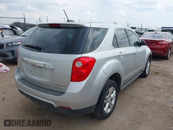 ✅ 2015 Chevrolet Equinox LS • VIN: 2GNALAEK0F1111180 • Лот: 43072360. Опубликован ранее на IAAI с пробегом 175 111 миль. Бесплатный доступ к архиву аукционных продаж из США и подробный отчёт об истории автомобиля на DreamBid. Изображение 4.