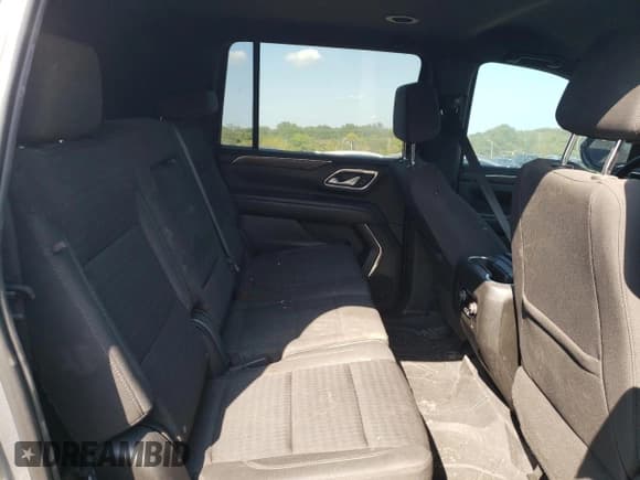 ✅ 2023 Chevrolet Suburban LS • VIN: 1GNSKBKD2PR184823 • Lot: 71036134. Wystawiony na Copart z przebiegiem 42 991 mil. Bezpłatny archiwum sprzedaży aukcyjnych z USA i szczegółowy raport historii pojazdu na DreamBid. Zdjęcie 11.