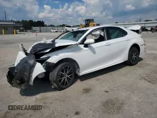 2022 Toyota Camry Hybrid SE z VIN 4T1G31AK2NU585011, wystawiony jako Copart lot #81673545 z przebiegiem 43 483 mil mil oraz Szkoda całkowita • Salvage title. Historia ofert i sprzedaży dostępna na DreamBid. Obrazek 1.