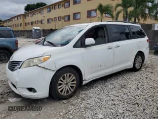 ✅ 2014 Toyota Sienna XLE • VIN: 5TDYK3DC4ES414728 • Лот: 83831305. Опубликован ранее на Copart с пробегом 291 007 миль. Бесплатный доступ к архиву аукционных продаж из США и подробный отчёт об истории автомобиля на DreamBid. Изображение 1.