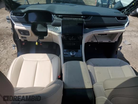 ✅ 2025 Jeep Grand Cherokee • VIN: 1C4RJYB62S8664339 • Лот: 66347955. Опубликован ранее на Copart с пробегом Не указан. Бесплатный доступ к архиву аукционных продаж из США и подробный отчёт об истории автомобиля на DreamBid. Изображение 8.