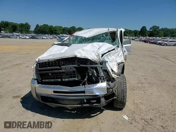 ✅ 2007 Chevrolet Silverado 2500HD 2LT • VIN: 1GCHK23K97F567398 • Lot: 58485604. Wystawiony na Copart z przebiegiem Nie podano. Bezpłatny archiwum sprzedaży aukcyjnych z USA i szczegółowy raport historii pojazdu na DreamBid. Zdjęcie 11.