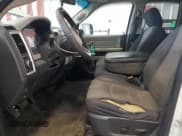 ✅ 2010 Dodge 1500 SLT • VIN: 1D7RV1GT1AS236358 • Lot: 49981195. Wystawiony na Copart z przebiegiem 240 483 mil. Bezpłatny archiwum sprzedaży aukcyjnych z USA i szczegółowy raport historii pojazdu na DreamBid. Zdjęcie 7.