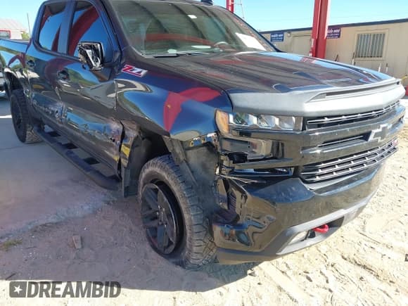 ✅ 2022 Chevrolet Silverado 1500 LT Trail Boss • VIN: 1GCPYFED9NZ181057 • Lot: 43574184. Wystawiony na IAAI z przebiegiem 25 856 mil. Bezpłatny archiwum sprzedaży aukcyjnych z USA i szczegółowy raport historii pojazdu na DreamBid. Zdjęcie 6.