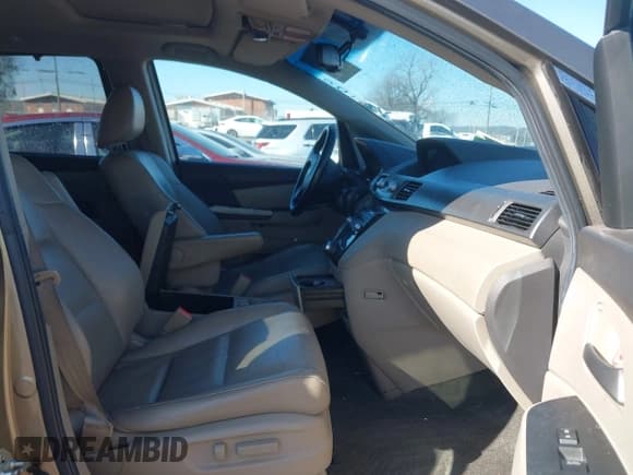 ✅ 2011 Honda Odyssey EX-L • VIN: 5FNRL5H68BB100744 • Lot: 43683037. Wystawiony na IAAI z przebiegiem 252 783 mil. Bezpłatny archiwum sprzedaży aukcyjnych z USA i szczegółowy raport historii pojazdu na DreamBid. Zdjęcie 5.