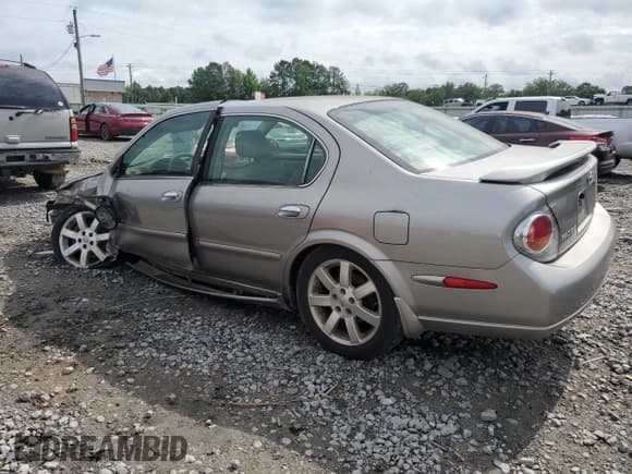 ✅ 2002 Nissan Maxima GXE • VIN: JN1DA31DX2T207775 • Lot: 58361365. Listed on Copart with 310,154 mi. Free auction sales archive from the USA and detailed vehicle history report at DreamBid. Image 2.