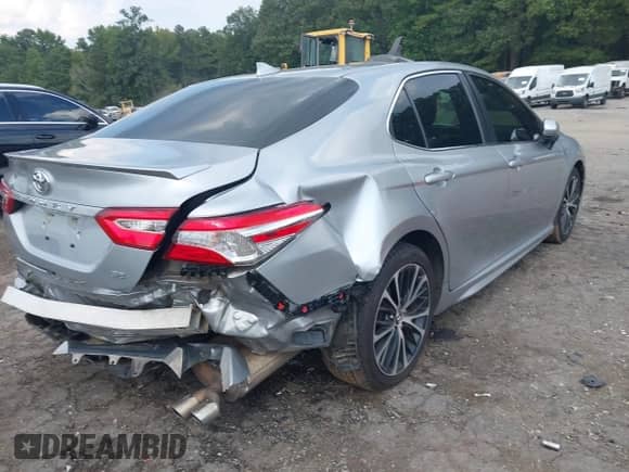 2020 Toyota Camry SE с VIN 4T1G11AK3LU930470, выставлен на аукционе IAAI как лот 43229455 с пробегом 149 549 миль миль и . История ставок и продаж доступна на DreamBid. Изображение 6.