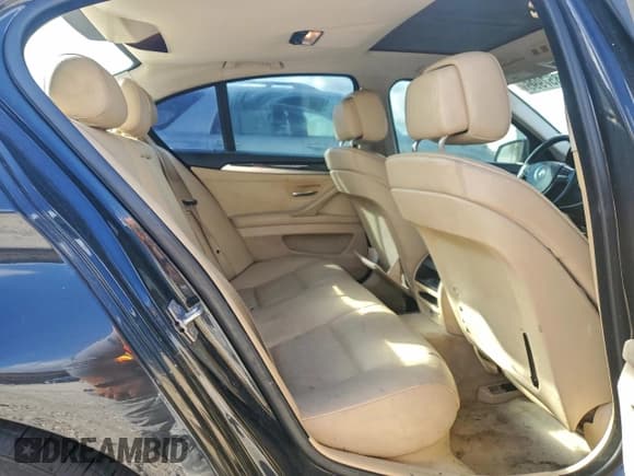 ✅ 2012 BMW 5 Series 528i • VIN: WBAXG5C51CC594063 • Lot: 94857995. Wystawiony na Copart z przebiegiem 139 921 mil. Bezpłatny archiwum sprzedaży aukcyjnych z USA i szczegółowy raport historii pojazdu na DreamBid. Zdjęcie 10.