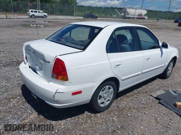 2004 Hyundai Accent GL с VIN KMHCG45C54U568919, выставлен на аукционе IAAI как лот 42515605 с пробегом 108 558 миль миль и . История ставок и продаж доступна на DreamBid. Изображение 4.