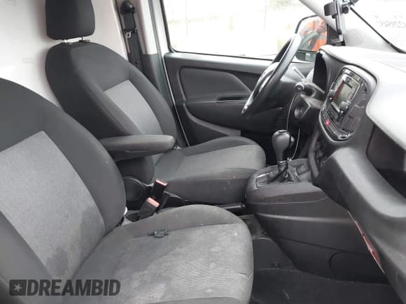 ✅ 2022 Ram ProMaster City Passenger • VIN: ZFB636VP9N6V97974 • Lot: 42502684. Wystawiony na IAAI z przebiegiem 53 839 mil. Bezpłatny archiwum sprzedaży aukcyjnych z USA i szczegółowy raport historii pojazdu na DreamBid. Zdjęcie 5.