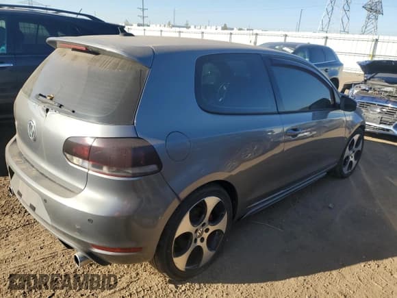 ✅ 2010 Volkswagen Golf GTI • VIN: WVWEV7AJXAW197667 • Лот: 76714914. Опубликован ранее на Copart с пробегом 146 882 миль. Бесплатный доступ к архиву аукционных продаж из США и подробный отчёт об истории автомобиля на DreamBid. Изображение 3.