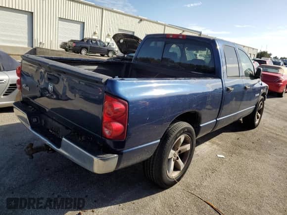 ✅ 2008 Dodge 1500 SLT • VIN: 1D7HA18298J231650 • Лот: 74264104. Размещён на Copart с пробегом 182 340 миль миль. Получите бесплатный доступ к архиву аукционных продаж из США и посмотрите подробный отчёт об истории автомобиля на DreamBid. Изображение 3.