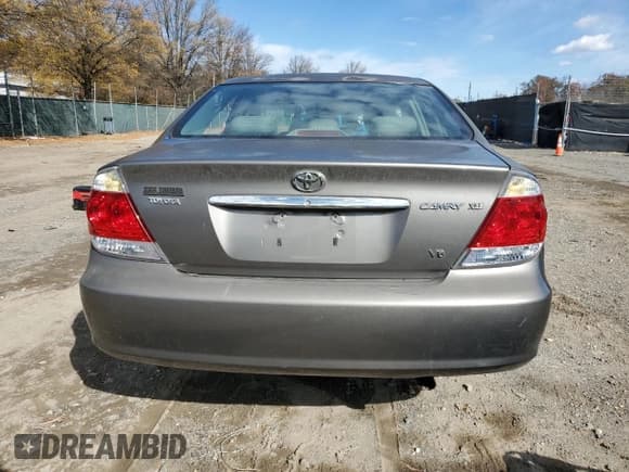 ✅ 2006 Toyota Camry LE • VIN: 4T1BF30K06U629815 • Lot: 90525235. Wystawiony na Copart z przebiegiem 107 792 mil. Bezpłatny archiwum sprzedaży aukcyjnych z USA i szczegółowy raport historii pojazdu na DreamBid. Zdjęcie 6.