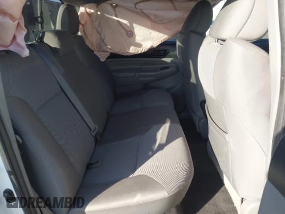 ✅ 2015 Toyota Tacoma PreRunner • VIN: 3TMJU4GN9FM176780 • Lot: 43704666. Wystawiony na IAAI z przebiegiem 193 692 mil. Bezpłatny archiwum sprzedaży aukcyjnych z USA i szczegółowy raport historii pojazdu na DreamBid. Zdjęcie 8.